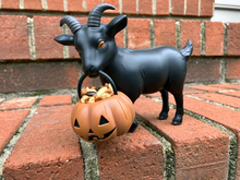 Load image into Gallery viewer, Kid Phillip - LE Vinyl Figure (Damaged Box)