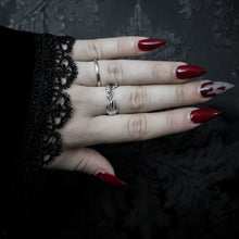 Load image into Gallery viewer, Belladonna Mourning Ring