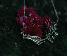 Load image into Gallery viewer, Belladonna Mourning Necklace