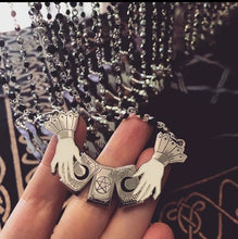 Load image into Gallery viewer, Tarot Necklace