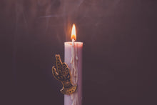 Load image into Gallery viewer, Palm Reader - Enamel Pin (black & gold variant)