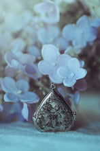 Load image into Gallery viewer, Belladonna Mourning Locket
