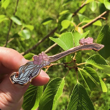 Load image into Gallery viewer, Sakura Witch&#39;s Broom - Enamel Pin
