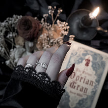 Load image into Gallery viewer, Belladonna Mourning Ring

