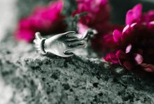 Load image into Gallery viewer, Belladonna Mourning Ring
