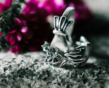 Load image into Gallery viewer, Belladonna Mourning Ring
