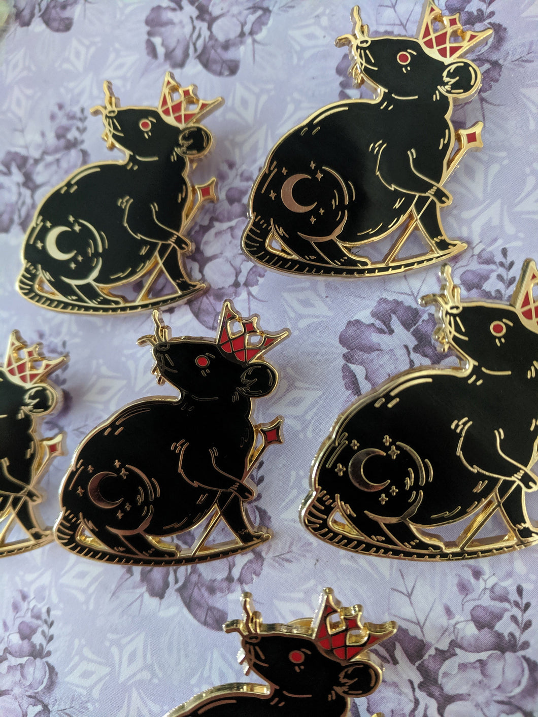 Rat Kings - Enamel Pin (black or white)